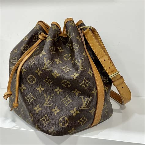 borse louis vuitton louboutin|louis vuitton borse secchiello.